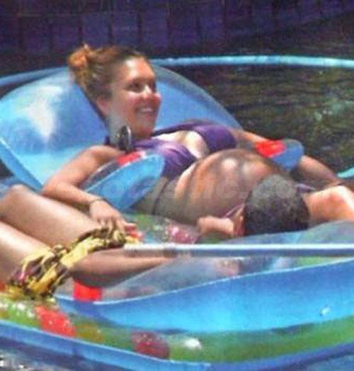 Джессика Альба накануне родов показала свой живот