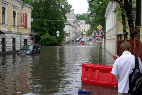 26 июня 2006 года: Москва ушла под воду