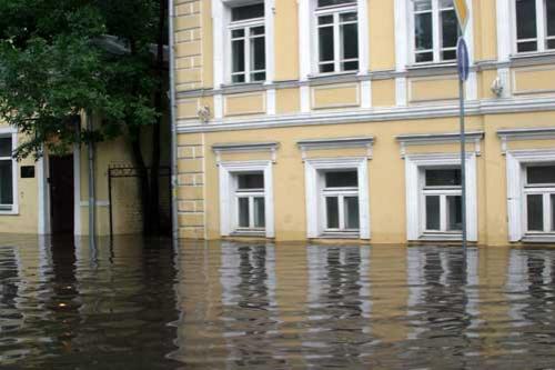 26 июня 2006 года: Москва ушла под воду