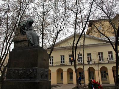 Остоженка попала в топ-10 самых дорогих улиц мира