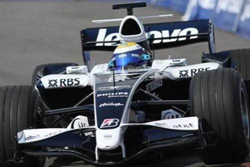 Два болида "Формулы-1" серьезно нарушили скоростной режим у Кремля