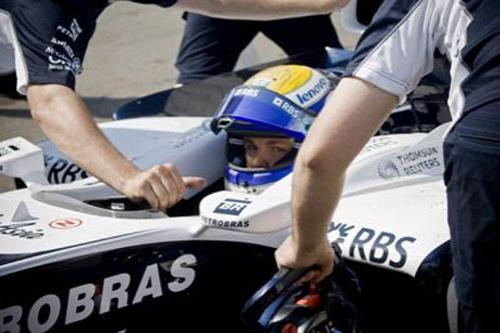 Два болида "Формулы-1" серьезно нарушили скоростной режим у Кремля