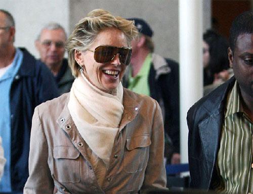 Шэрон Стоун заставили раздеться в аэропорту