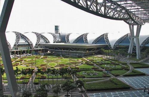 10 самых вместительных зданий мира