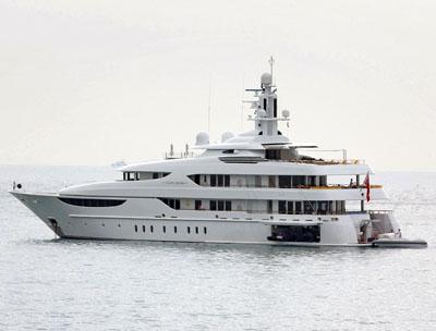 Принцесса Беатрис Йоркская отправилась на свидание во Францию