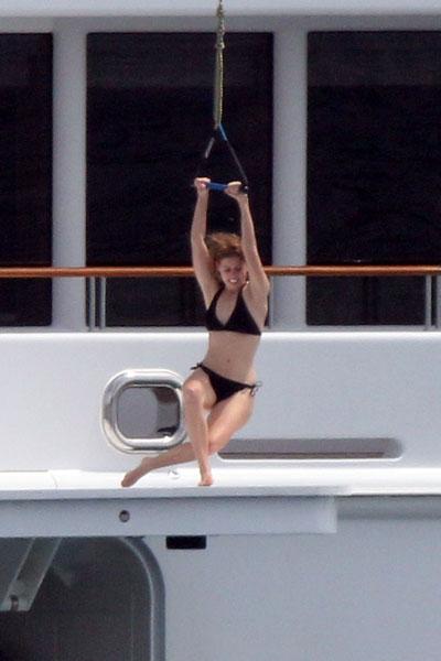 Принцесса Беатрис Йоркская отправилась на свидание во Францию