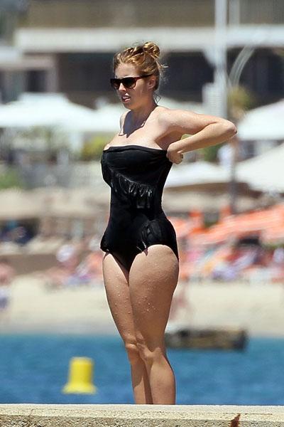 Принцесса Беатрис Йоркская отправилась на свидание во Францию