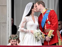 Самые яркие кадры британских королевских бракосочетаний