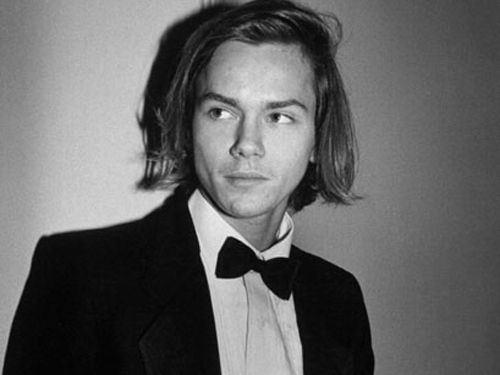 Знаменитости, ставшие жертвами пагубной зависимости