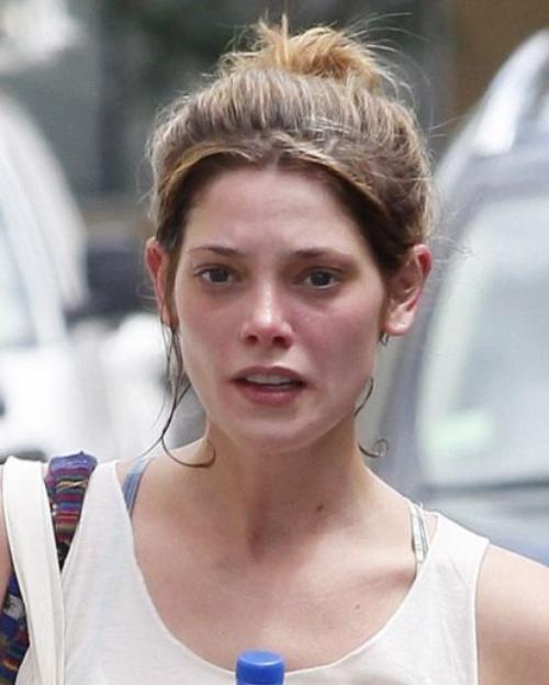 Знаменитости, которых трудно узнать без макияжа