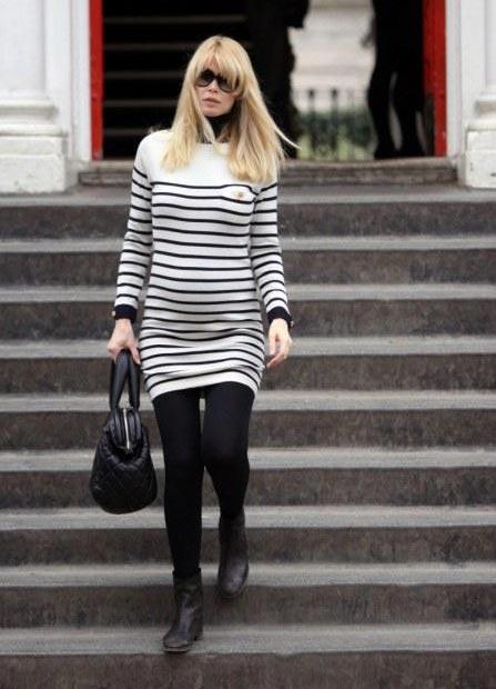 Беременная Клаудия Шиффер показала животик