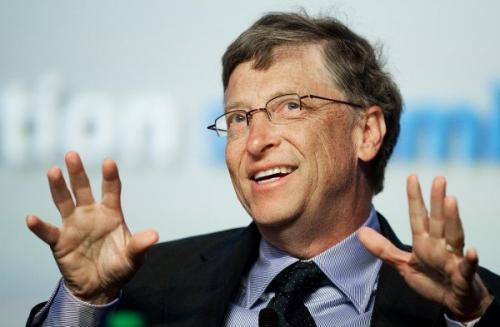 Проще всего было оценить богатство Билла Гейтса. Он самый состоятельный из ныне живущих. Forbes оценил чистую стоимость активов основателя компании Microsoft в 78,9 миллиарда долларов. Однако в список Гейтс попал с трудом - он занял девятое место, опередив лишь Чингисхана.