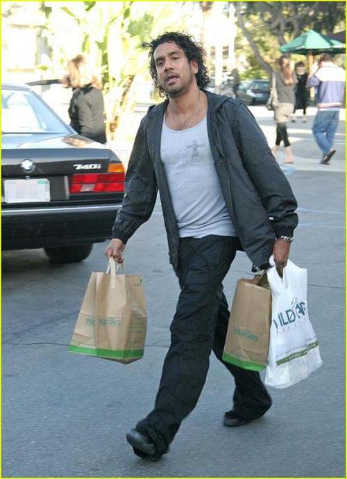 Снимки, которые звезды не хотели бы видеть в прессе-2