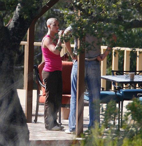 Снимки, которые звезды не хотели бы видеть в прессе-2