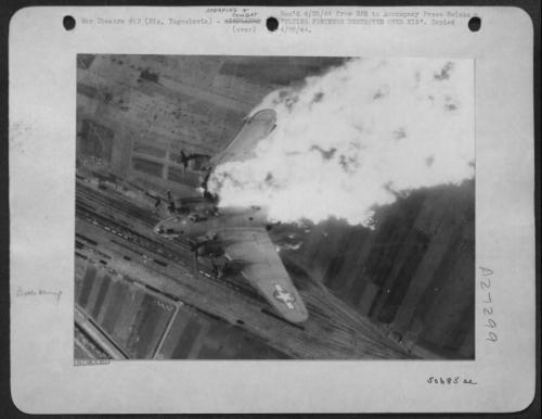 Последние секунды жизни: архивные фото падения самолетов