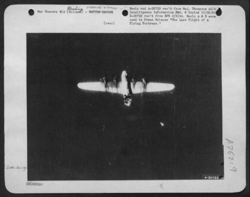 Последние секунды жизни: архивные фото падения самолетов