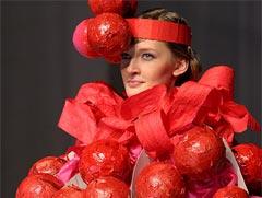 Поляки предложили вырядиться в бумагу