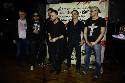 «Звери» подарили влюбленным «пожизненный» концерт