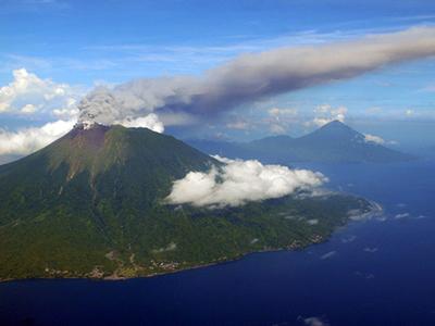 Вулканическая активность в 2012 году