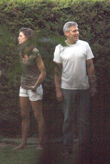 Джордж Клуни катал новую подружку на байке