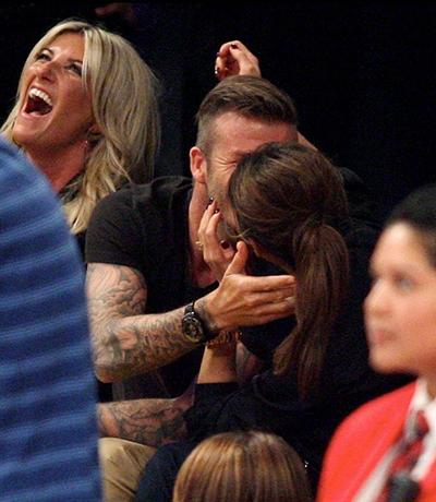 Лучшие поцелуи знаменитостей в 2012 году