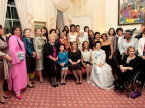 Первые леди вышли в большой свет