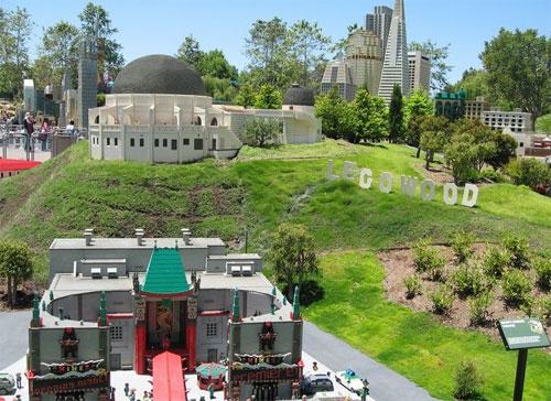 На постройку игрушечной страны ушло 44 миллиона кубиков