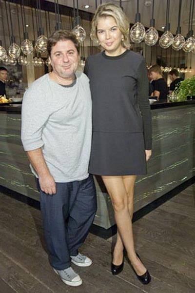 На ком женятся престарелые знаменитости