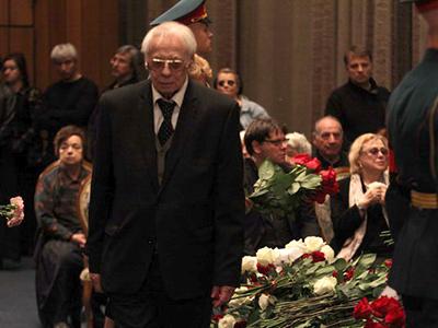 Петра Тодоровского проводили в последний путь с воинскими почестями