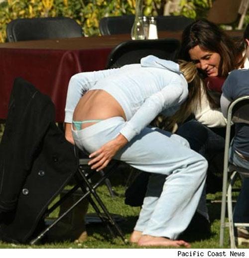 Звезды в стрингах: одетые по самое не могу