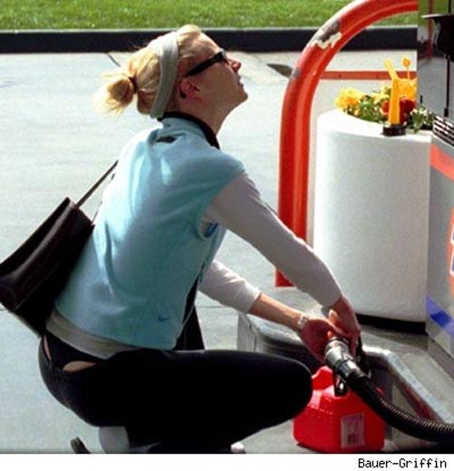 Звезды в стрингах: одетые по самое не могу