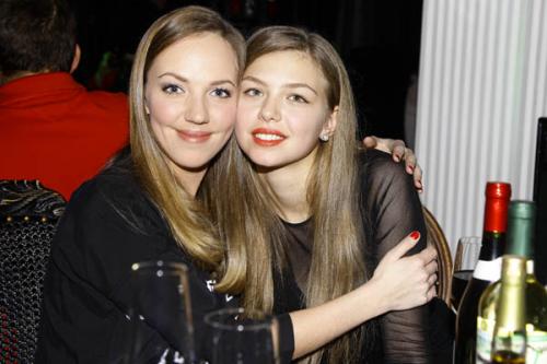 Николай Басков пришел с новой подругой на вечеринку к Алексею Воробьеву