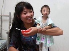 Самая маленькая в мире трехлетняя девочка весит всего 1 кг