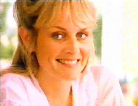 Реклама омолодила супермодель  на 30 лет