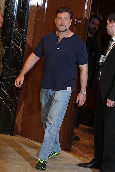 Рассел Кроу из Москвы увезет ковчег с медведем