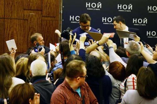 Рассел Кроу из Москвы увезет ковчег с медведем