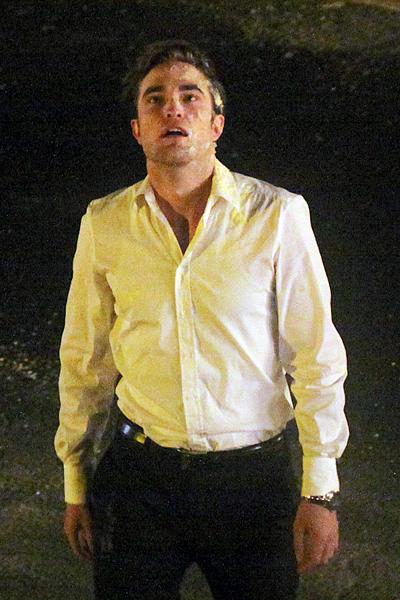 Роберт Паттинсон получил тортом в лицо