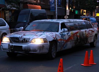 Роберт Паттинсон получил тортом в лицо