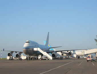 Немецкий турист устроил стриптиз в аэропорту Филиппин