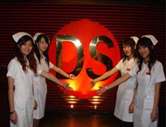 В Тайване открылся ресторан с инвалидными колясками