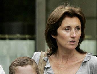 Сесилия Саркози заработала на сравнени своего тела с Карлой Бруни (ФОТО)