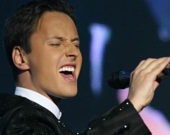 Свердловское Минкультуры подарило Витасу эксклюзивный BMW – за то, что "он лучший" (ФОТО)