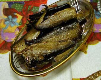 В Калининградской области установлен памятник шпротам (ФОТО)