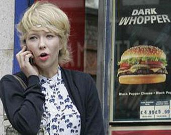 В Интернете появились эротические фото русской подружки гитариста "Роллинг Стоунз"