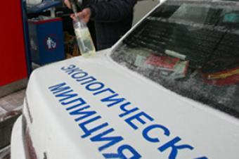 В Москве сотрудники милиции сами платили штрафы, чтобы улучшить показатели
