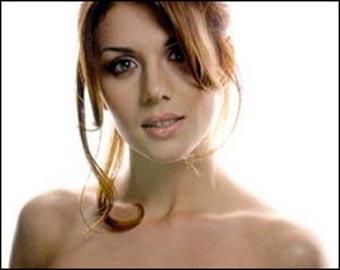 "Новые песни о главном": Анна Седокова выступала без нижнего белья (ФОТО)