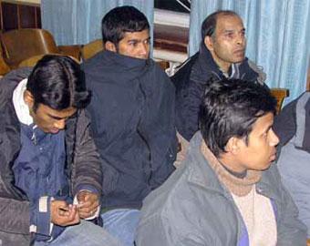 Вьетнамцы-нелегалы трое суток искали Париж в лесу под Минском