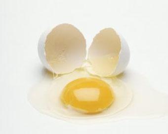 В британских спурмаркетах будут торговать разбитыми яйцами