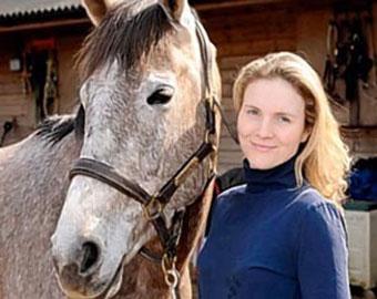 Лошадь чуть не откинула копыта из-за… аллергии на траву (ФОТО)