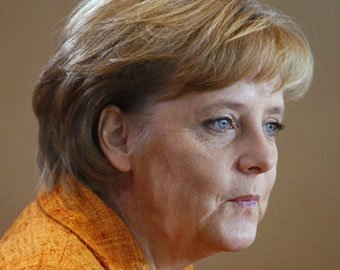 Меркель с коллегой агитируют на выборах с помощью глубокого декольте